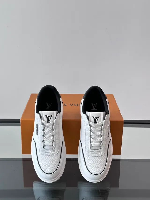Louis Vuitton White Black Low-Top Textured-Panel Upper Lifestyle Sneakers 4