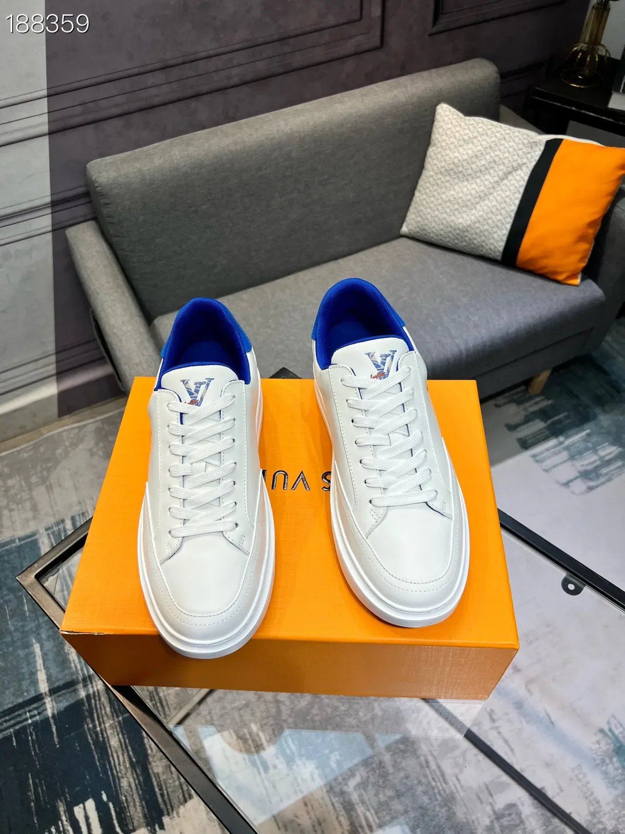 Louis Vuitton White Blue Smooth Leather Upper Royal Interior Lining Lifestyle Sneakers 7