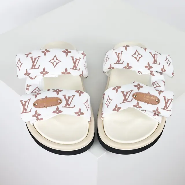 Sandálias Casuais Louis Vuitton Brancas e Castanhas com Tirantes de Tecido Acolchado Monogram-Printed 8