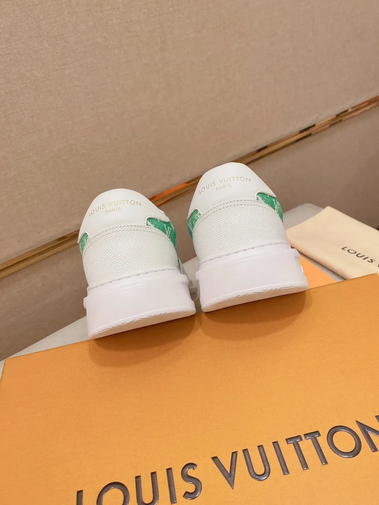 Louis Vuitton White Green Low-Top Platform Sole Lifestyle Sneakers 3