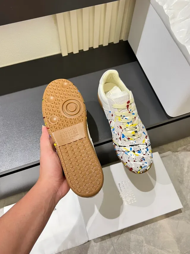 Maison Margiela Tênis Lifestyle de Couro e Camurça de Duas Cores Multicolor Beige com Design de Salpicos de Tinta 4