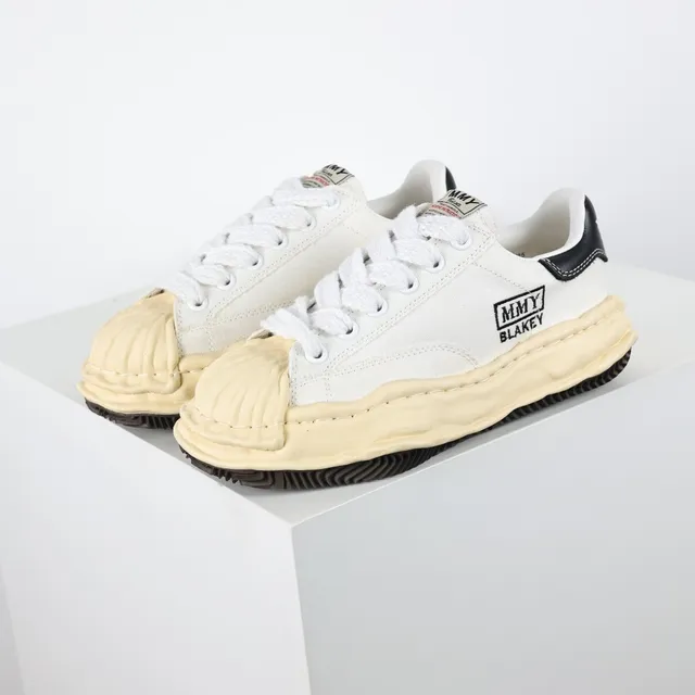 MMY Blakey Sculpted Midsole Canvas Lifestyle Sneaker 2