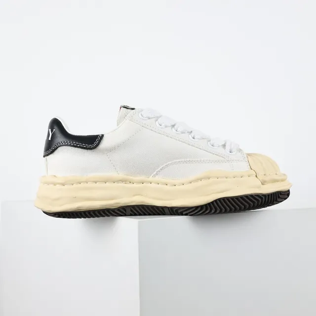 MMY Blakey Sculpted Midsole Canvas Lifestyle Sneaker 7