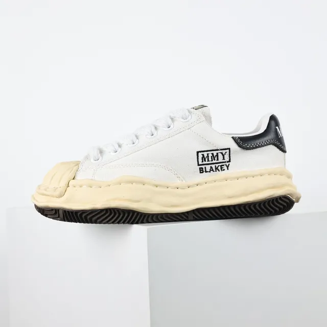 MMY Blakey Sculpted Midsole Canvas Lifestyle Sneaker 9