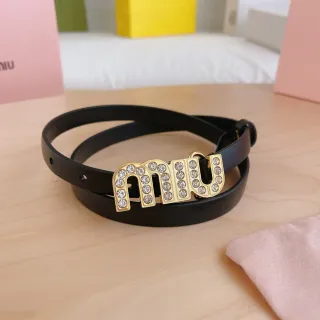 Miu Miu حزام كريستال لوجو أسود وذهبي لولبة جلد