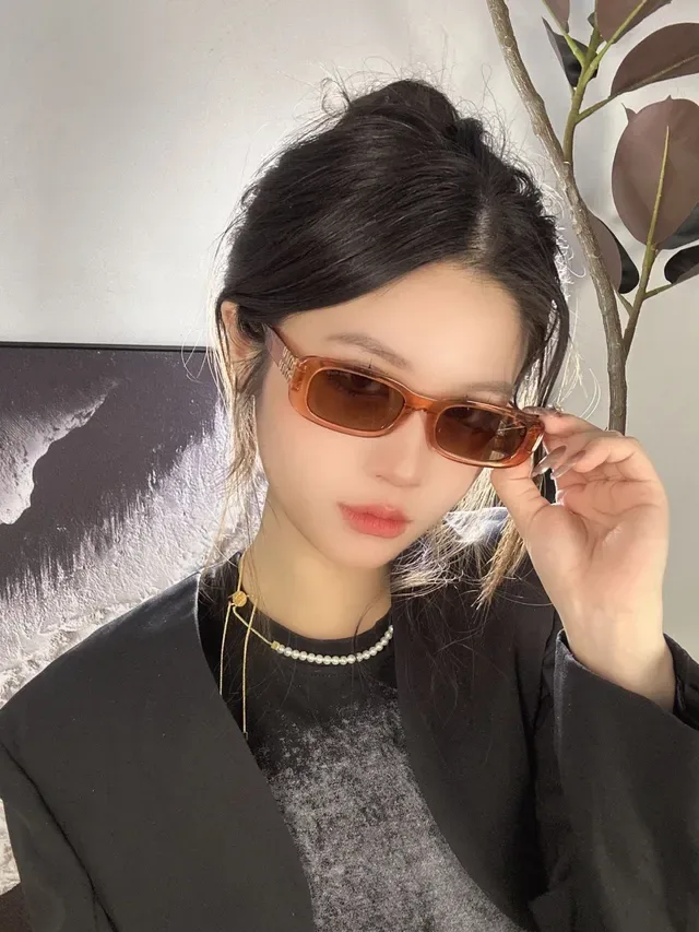 Miu Miu Wander Tortoiseshell Rectangular Sunglasses 2