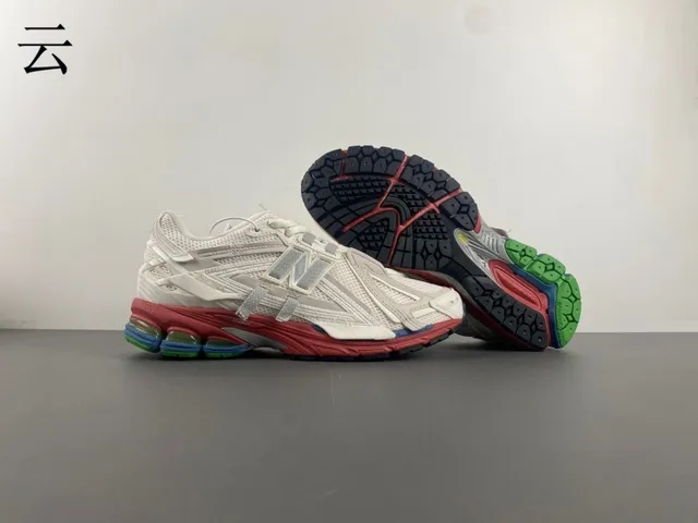 New Balance 1300 Off-White Red Blue Green chaussures de course 11