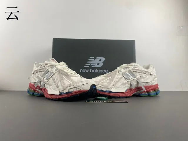 New Balance 1300 Off-White Red Blue Green chaussures de course 12