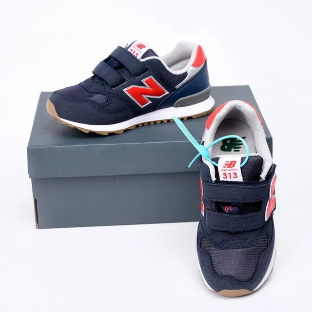 New Balance 574 Black White Gray Chaussures Lifestyle pour Enfants 18