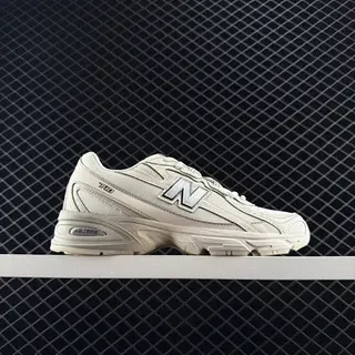 New Balance 710 Beige Silver Retro Mesh-Synthetic Overlay Chunky Sneakers