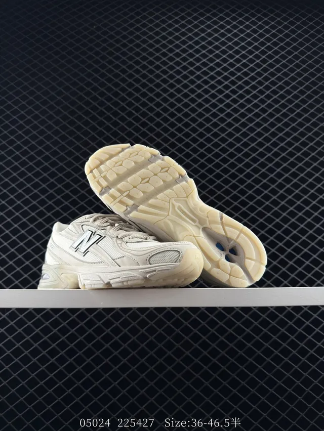 New Balance 710 Beige Argent Rétro Maille-Synthétique Superposition Sneakers Chunky 5