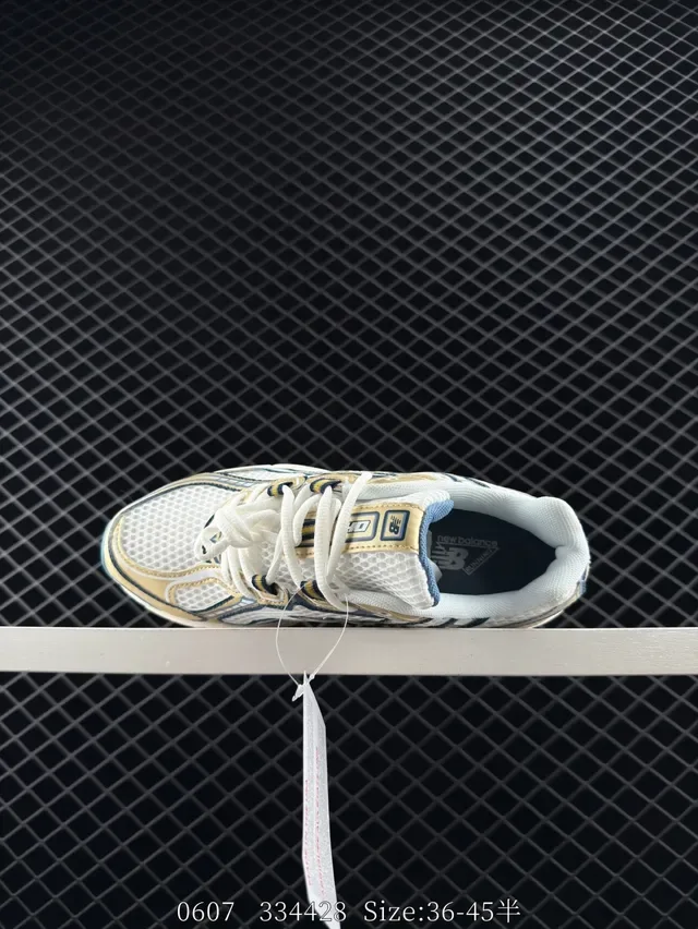 New Balance 740 أبيض بيج بحري ريترو رنر لايف ستايل سنيكرز 5
