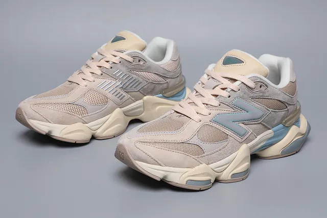 New Balance 9060 Beige Bleu Maille Stratifiée Et Daim Supérieur Oversized N Logo Chunky Sneakers 5