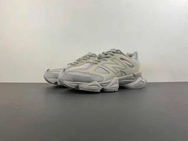 New Balance 9060 Beige Monochrome Chunky Chaussures 10