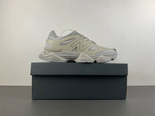 New Balance 9060 Beige Monochrome Chunky Chaussures 15