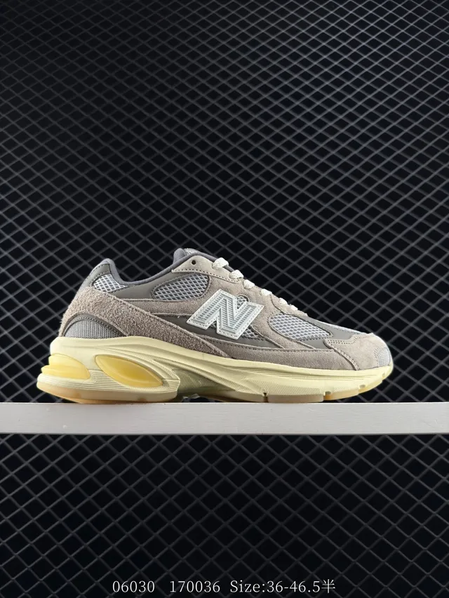 New Balance 9060 Chaussures Chunky Beige en Daim et Maille 6
