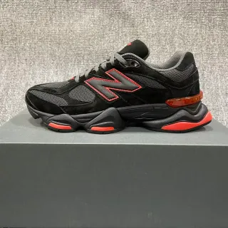 New Balance 9060 أحذية رياضية سوداء وحمراء سميكة