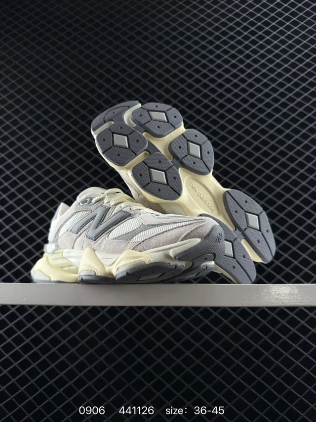 New Balance 9060 Sneakers Chunky Gris Beige 5