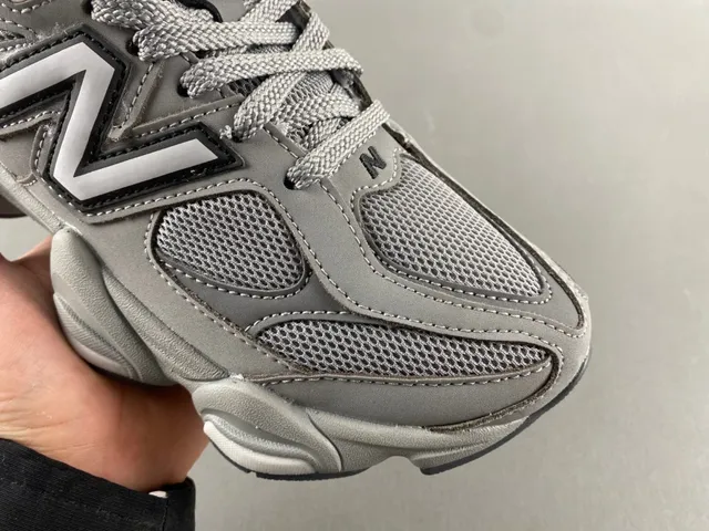New Balance 9060 حذاء رياضي رمادي كثيف 2