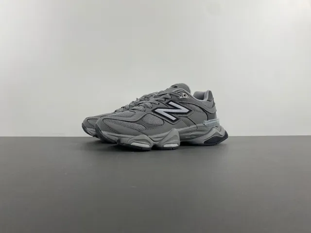 New Balance 9060 حذاء رياضي رمادي كثيف 10