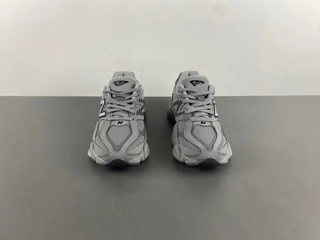New Balance 9060 حذاء رياضي رمادي كثيف 11