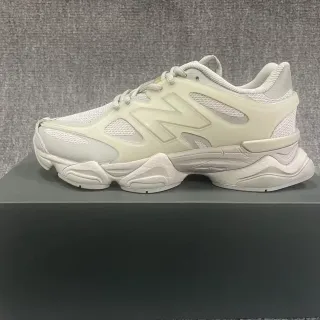 New Balance 9060 Off-White chaussures à semelle épaisse