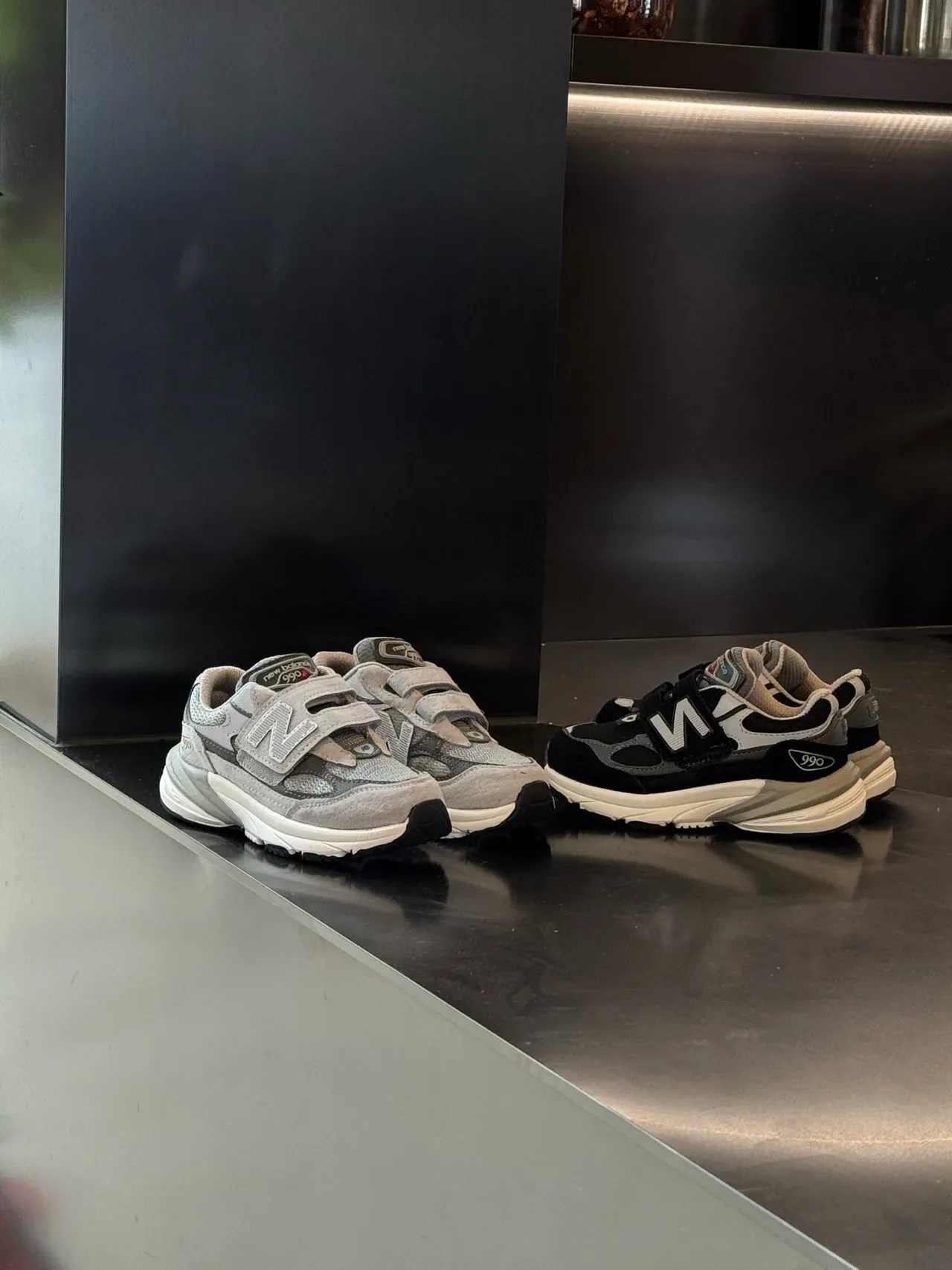 New Balance 990 رمادي أسود سيليويت كثيف حزام فيلكرو مزدوج أحذية أسلوب حياة 6