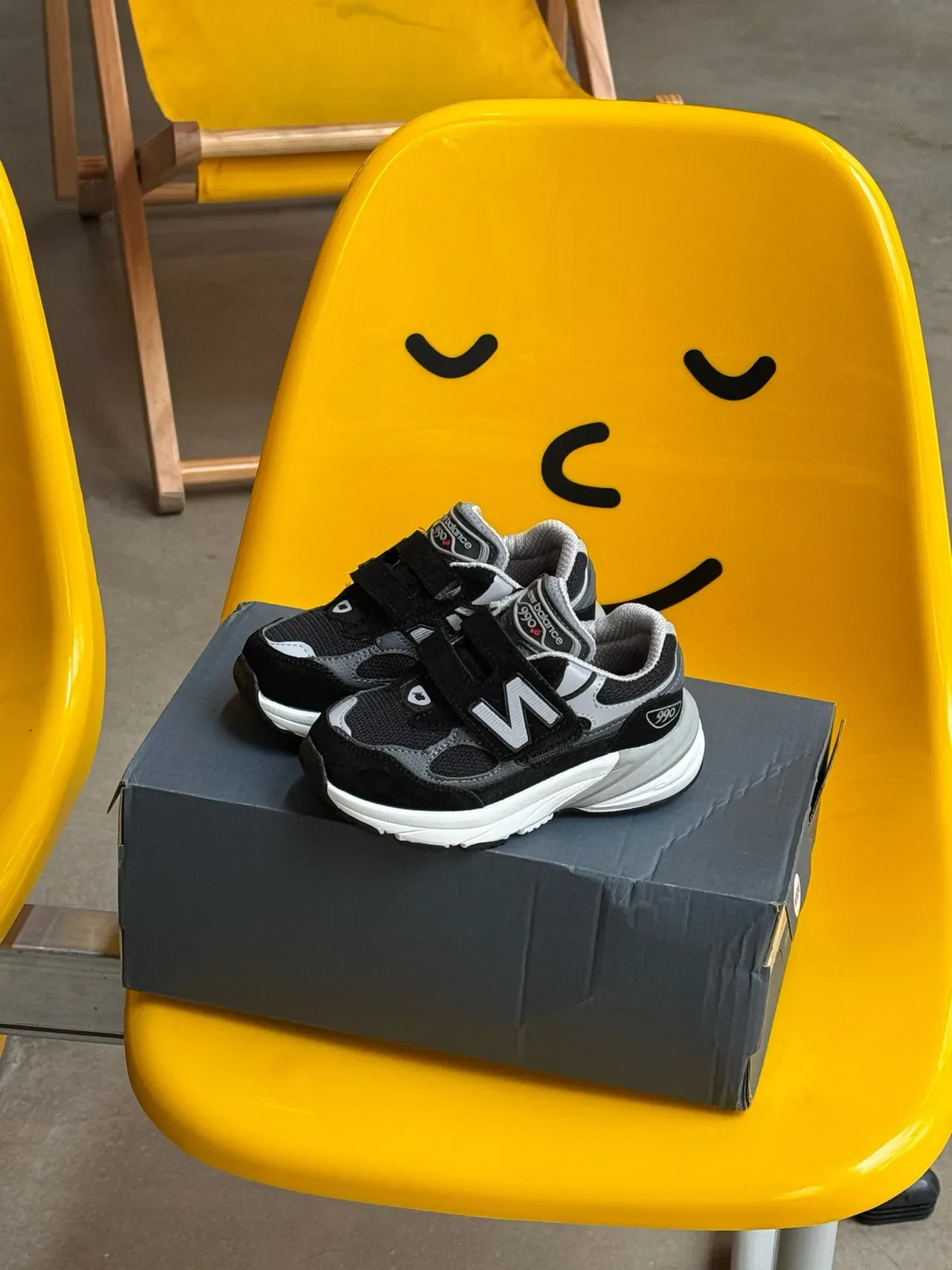 New Balance 990 رمادي أسود سيليويت كثيف حزام فيلكرو مزدوج أحذية أسلوب حياة 13