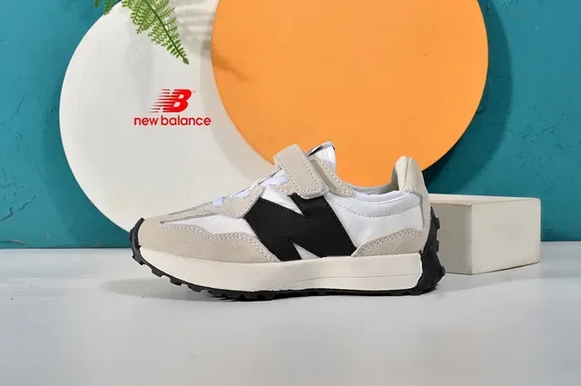 New Balance بيج أسود Retro Runner Velcro حزام أسلوب حياة 10