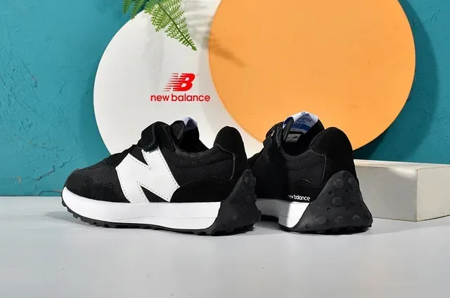 New Balance بيج أسود Retro Runner Velcro حزام أسلوب حياة 15