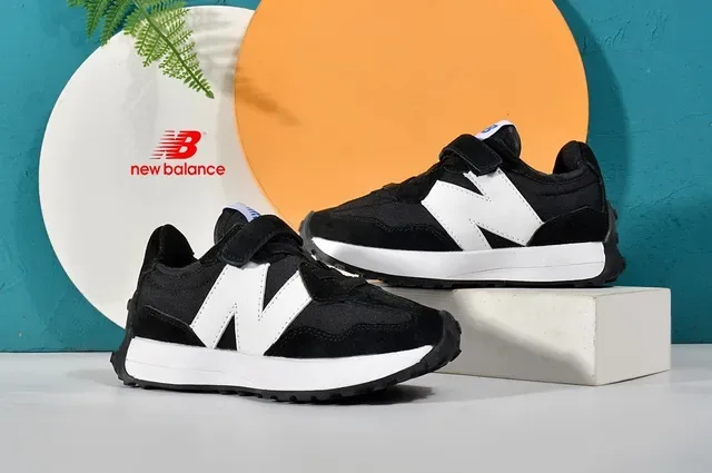 New Balance بيج أسود Retro Runner Velcro حزام أسلوب حياة 17