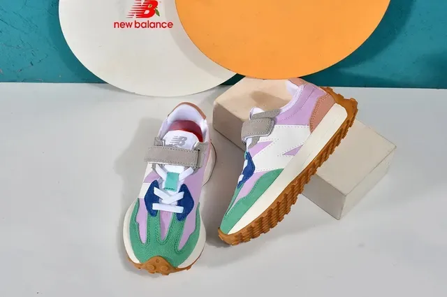 New Balance بيج أسود Retro Runner Velcro حزام أسلوب حياة 22