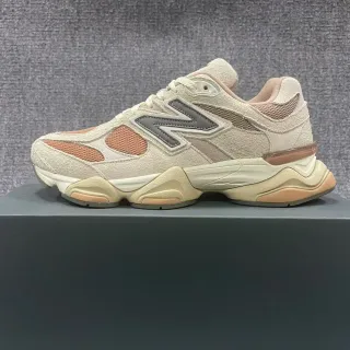 New Balance بيج أورانج قاعدة وسط منحوتة علوية مزيج سويد وشبكة أحذية رياضية سميكة
