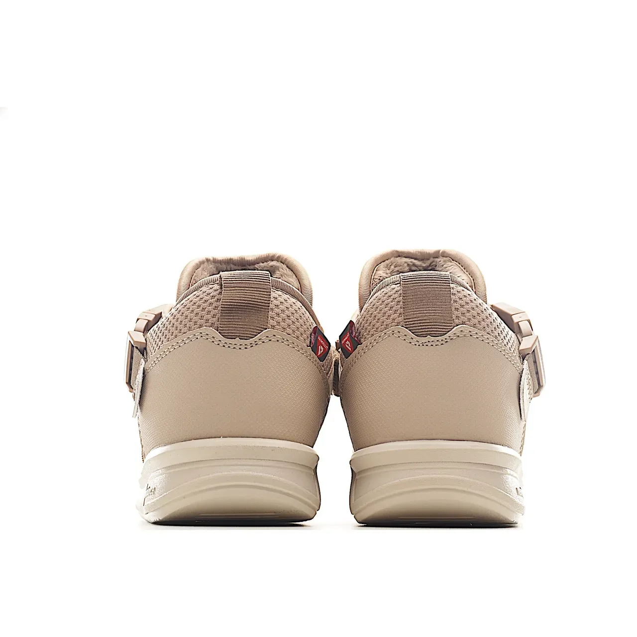 New Balance 米白色 绗缝填充上层 单带扣合闭合 生活方式运动鞋 7