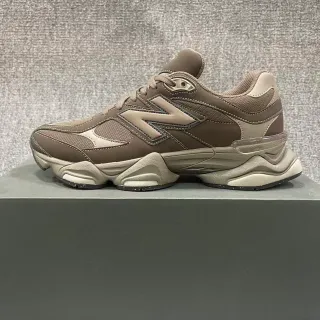 New Balance Marron Beige Semelle multicouche Maille et panneaux synthétiques Sneakers chunky
