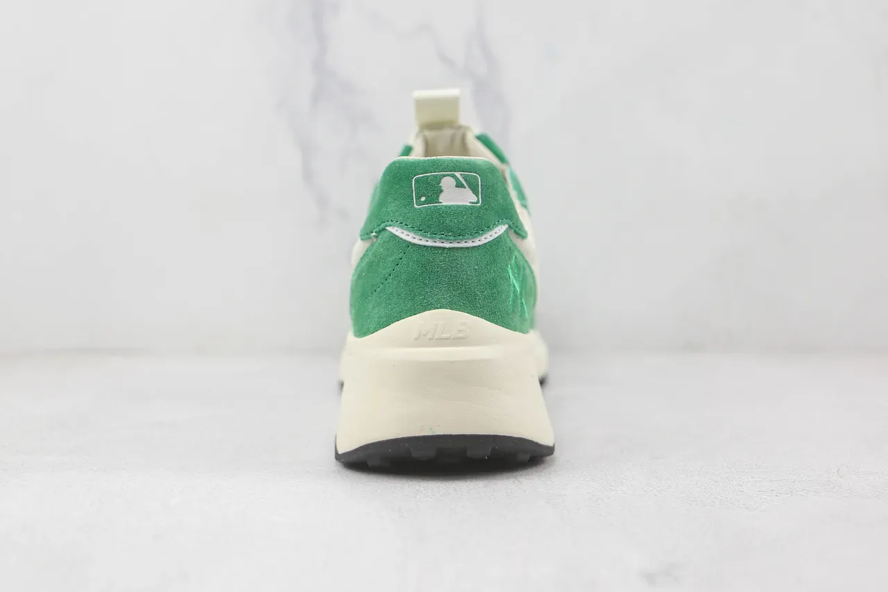 New Balance Chaussures Chunky Vert Beige Silhouette Rétro Runner Daim et Tissu 9