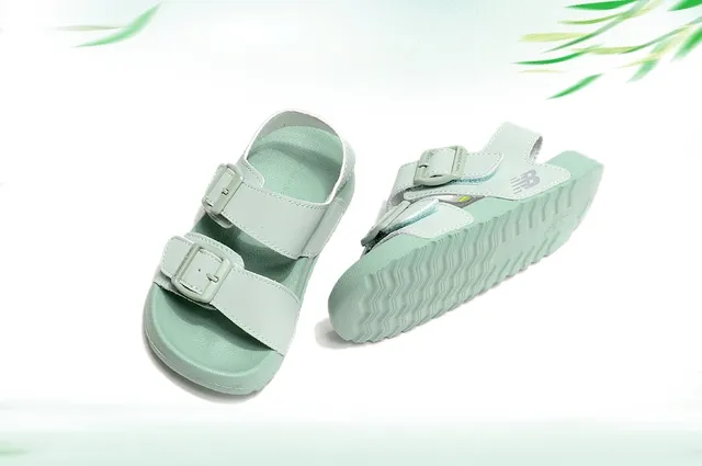 New Balance Sandales Décontractées à Deux Bretelles avec Boucle pour Enfants 12