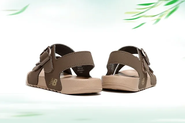 New Balance Sandales Décontractées à Deux Bretelles avec Boucle pour Enfants 17