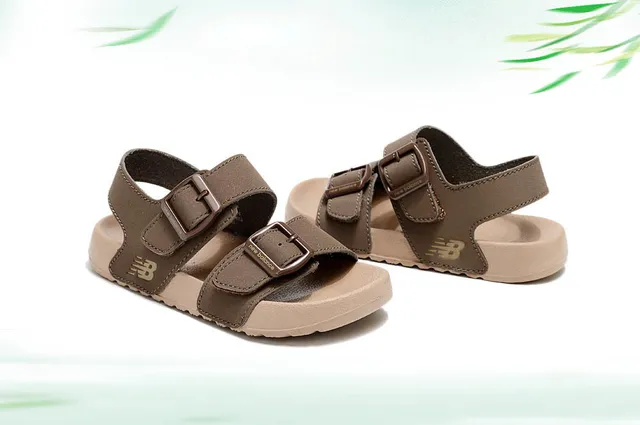 New Balance Sandales Décontractées à Deux Bretelles avec Boucle pour Enfants 18