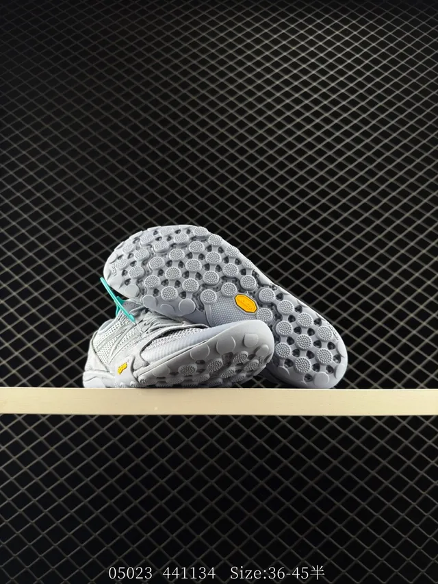 New Balance MT10 Chaussures de course minimalistes gris maille 2