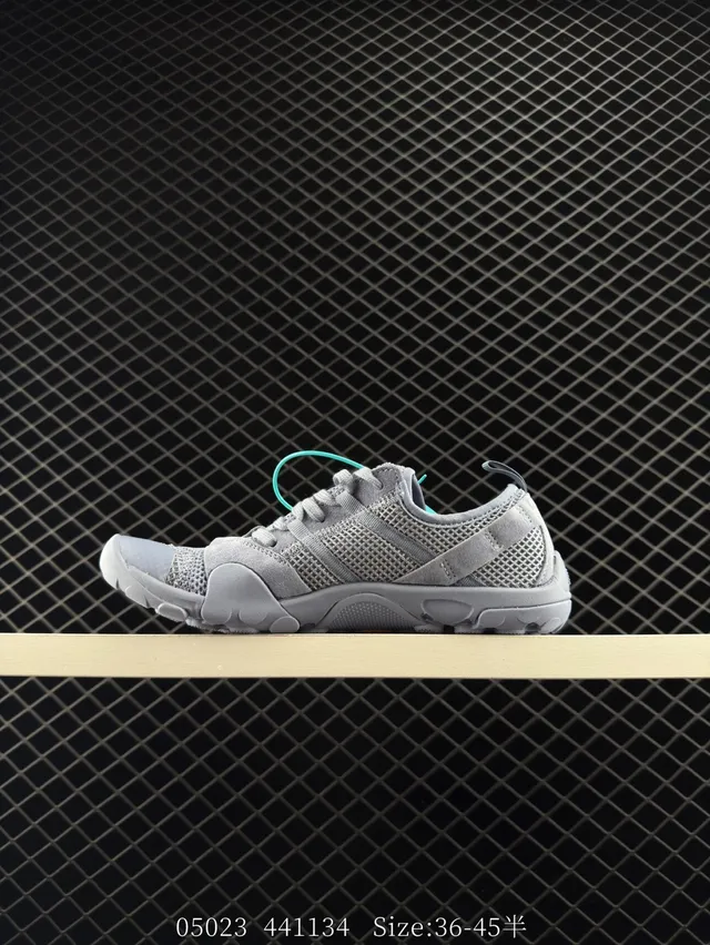 New Balance MT10 Chaussures de course minimalistes gris maille 5