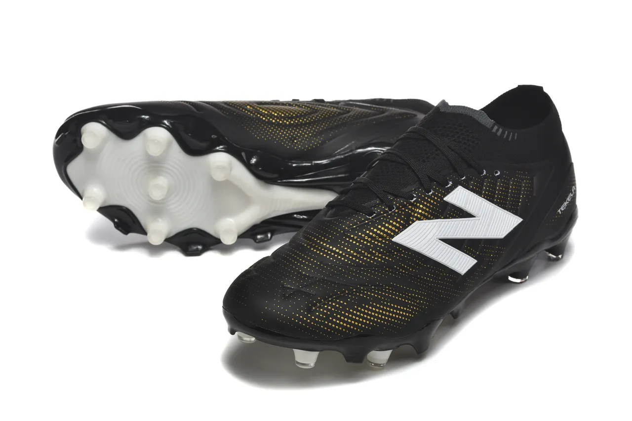 New Balance Tekela Noir et Or Basse Coupe Collet Ajusté Terrain Ferme Chaussures de Football 5