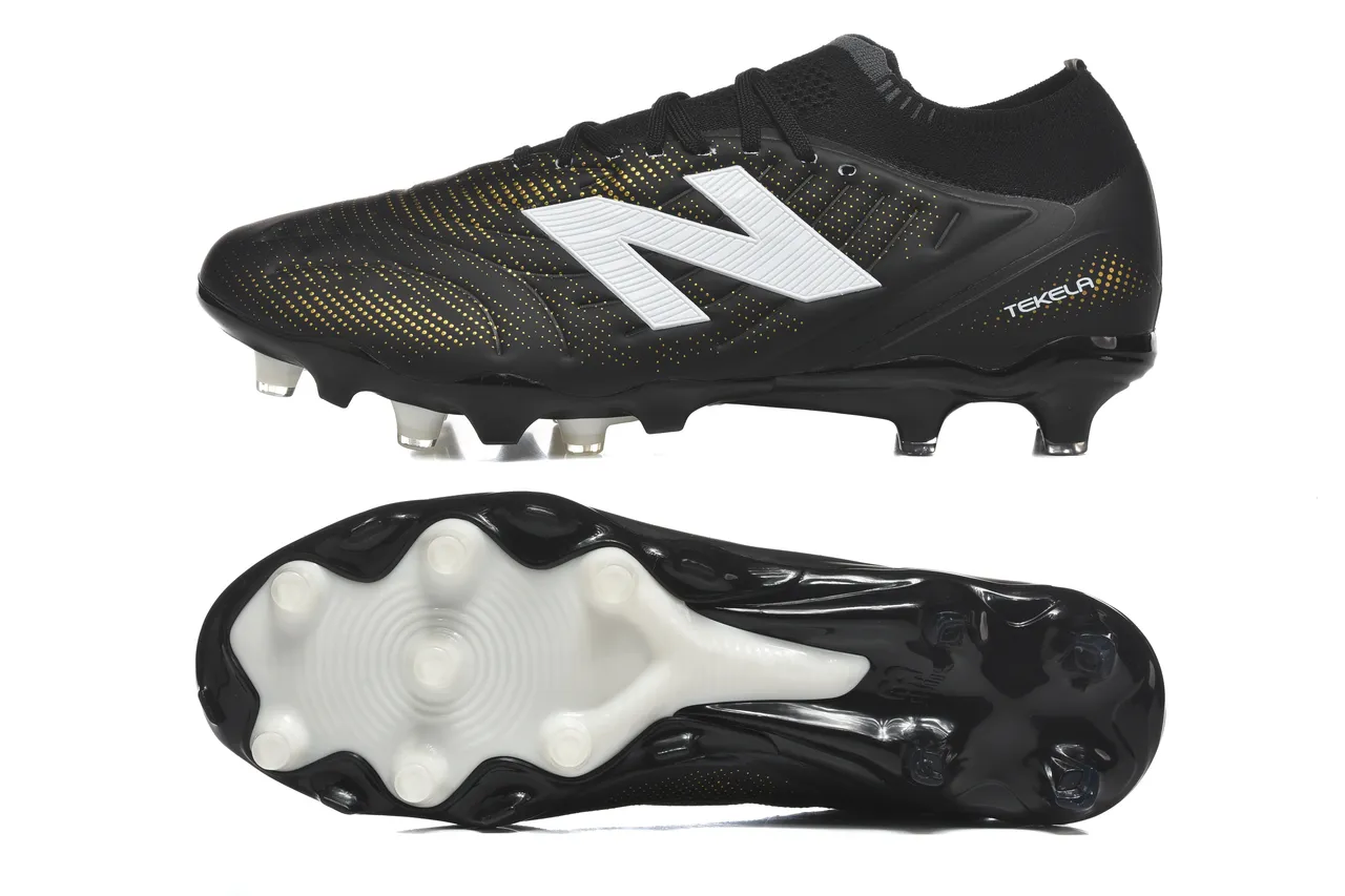 New Balance Tekela Noir et Or Basse Coupe Collet Ajusté Terrain Ferme Chaussures de Football 9