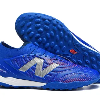 New Balance Tekela নীল লাল লো-কাট সিন্থেটিক আপার সক-ফিট কলার আর্টিফিশিয়াল গ্রাস সকার শোজ