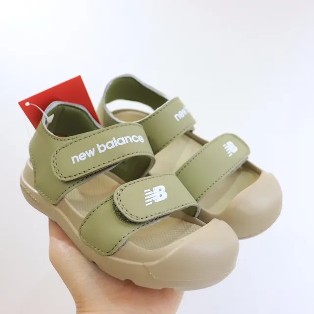 New Balance Sandales à deux sangles avec Velcro pour enfants casual 10
