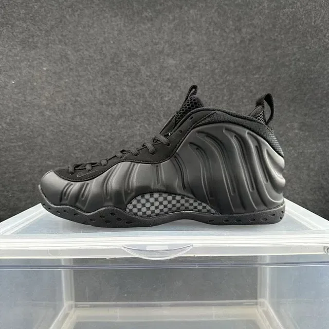 Nike Air Foamposite One Black Monochrome Lifestyle Sneaker 2