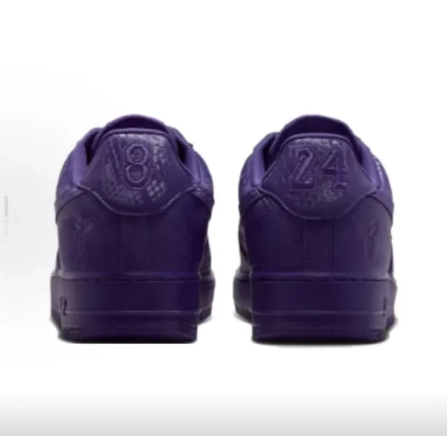 Sneakers lifestyle Nike Air Force 1 monocromatiques violettes à motif serpent embossé 3