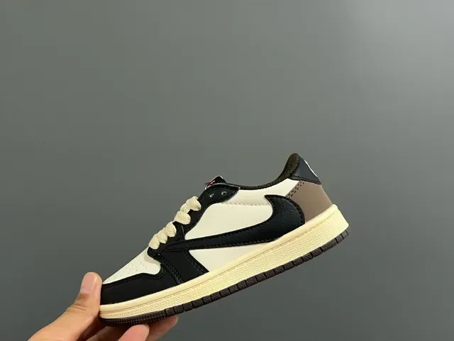Nike Air Force 1 White Black Lifestyle Sneakers 13