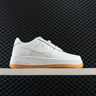 Nike Air Force 1 White Gum लाइफस्टाइल स्नीकर