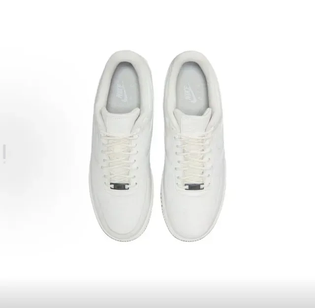 Nike Air Force 1 White Lifestyle Sneakers 3